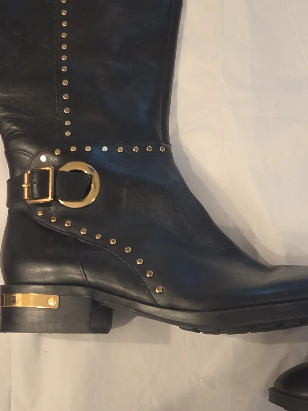 Vince Camuto classic black
